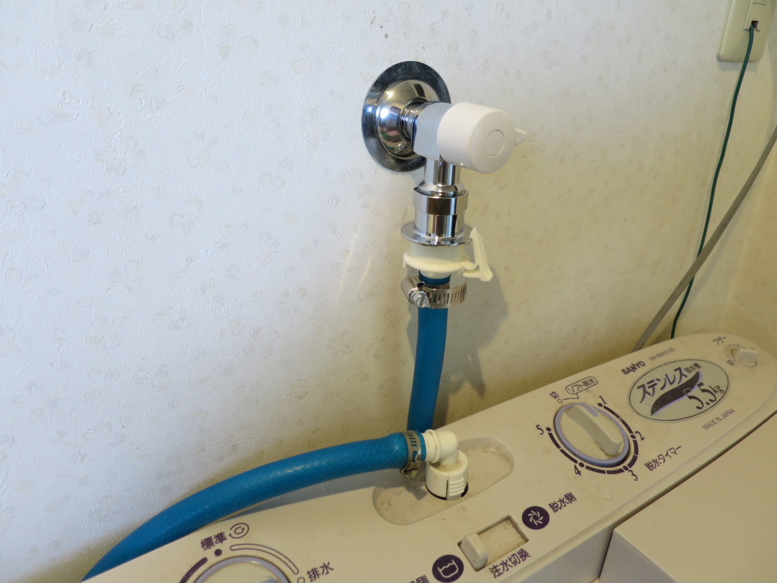 洗濯機用水栓交換 二層式洗濯機 シーン ホーム ファクトリー リフォーム日記 0