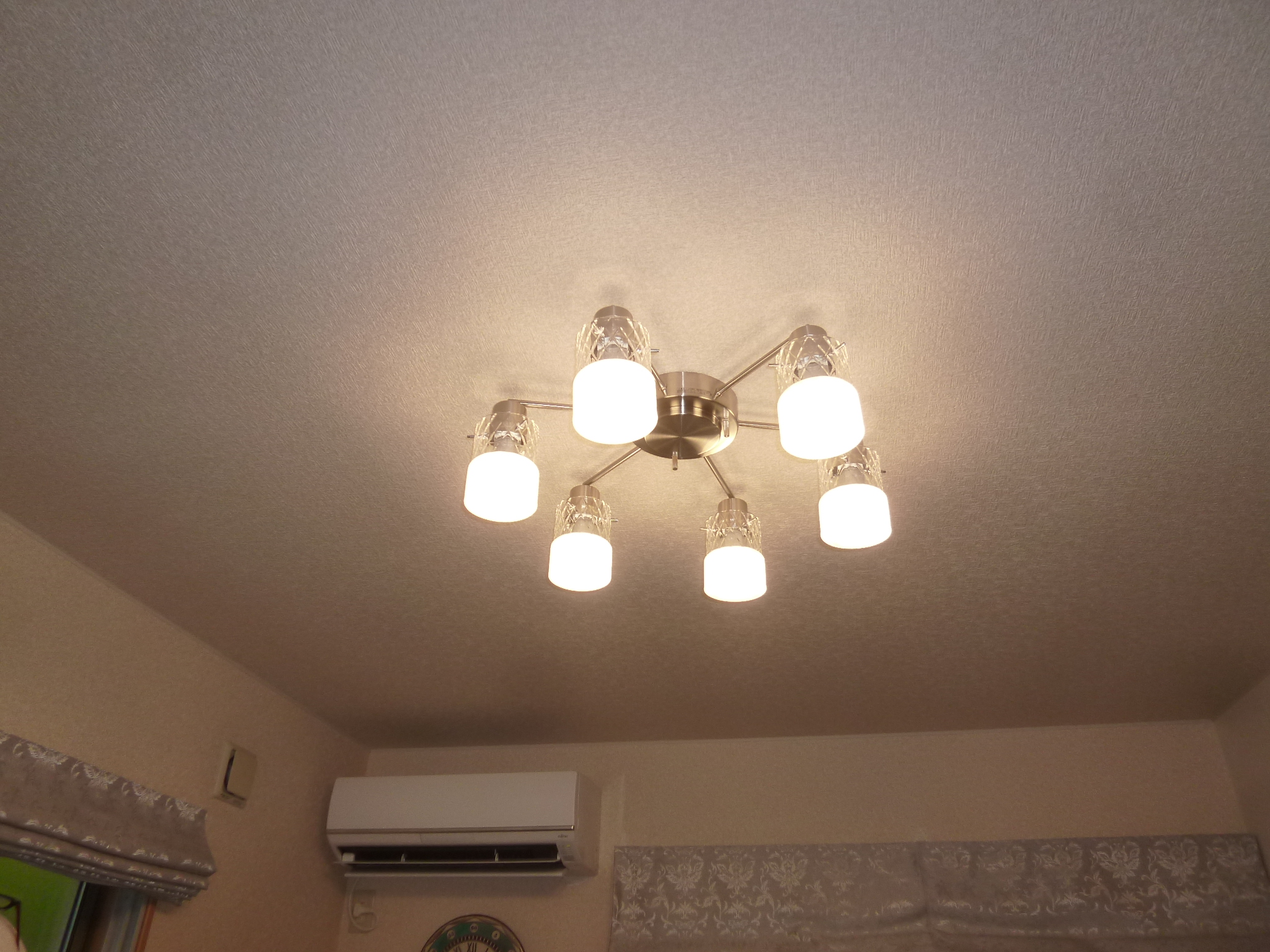 オーデリック　照明　シャンデリア　電球　LED ODELIC：シャンデリア＜Bluetooth機能搭載LED電球＞ : 『シーン