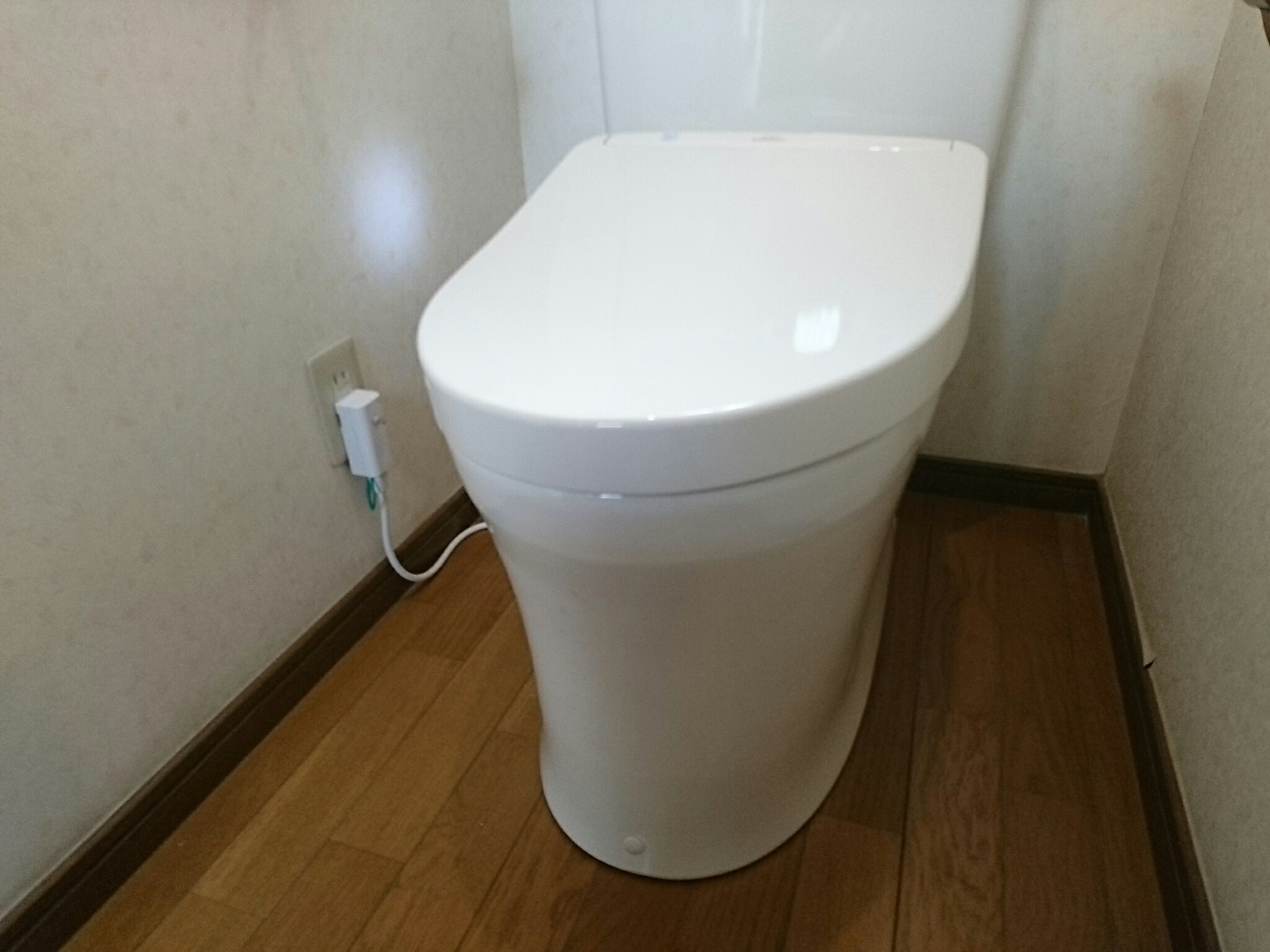 便ふたオート開閉付き:TOTOウォシュレットF3A : 『シーン 便ふたオート開閉付き:TOTOウォシュレットF3A : 『シーン