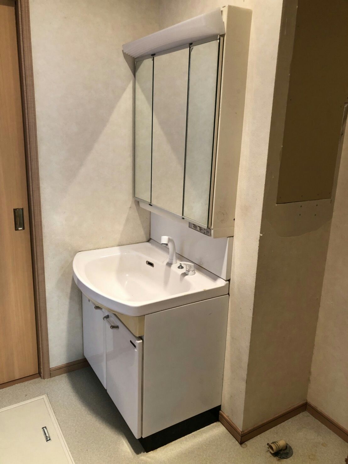 洗面台交換 Toto 新オクターブ ラクラクスマート水栓 シーン ホーム ファクトリー リフォーム日記 0 洗面台交換 Toto 新オクターブ ラクラクスマート水栓 シーン ホーム ファクトリー リフォーム日記 0