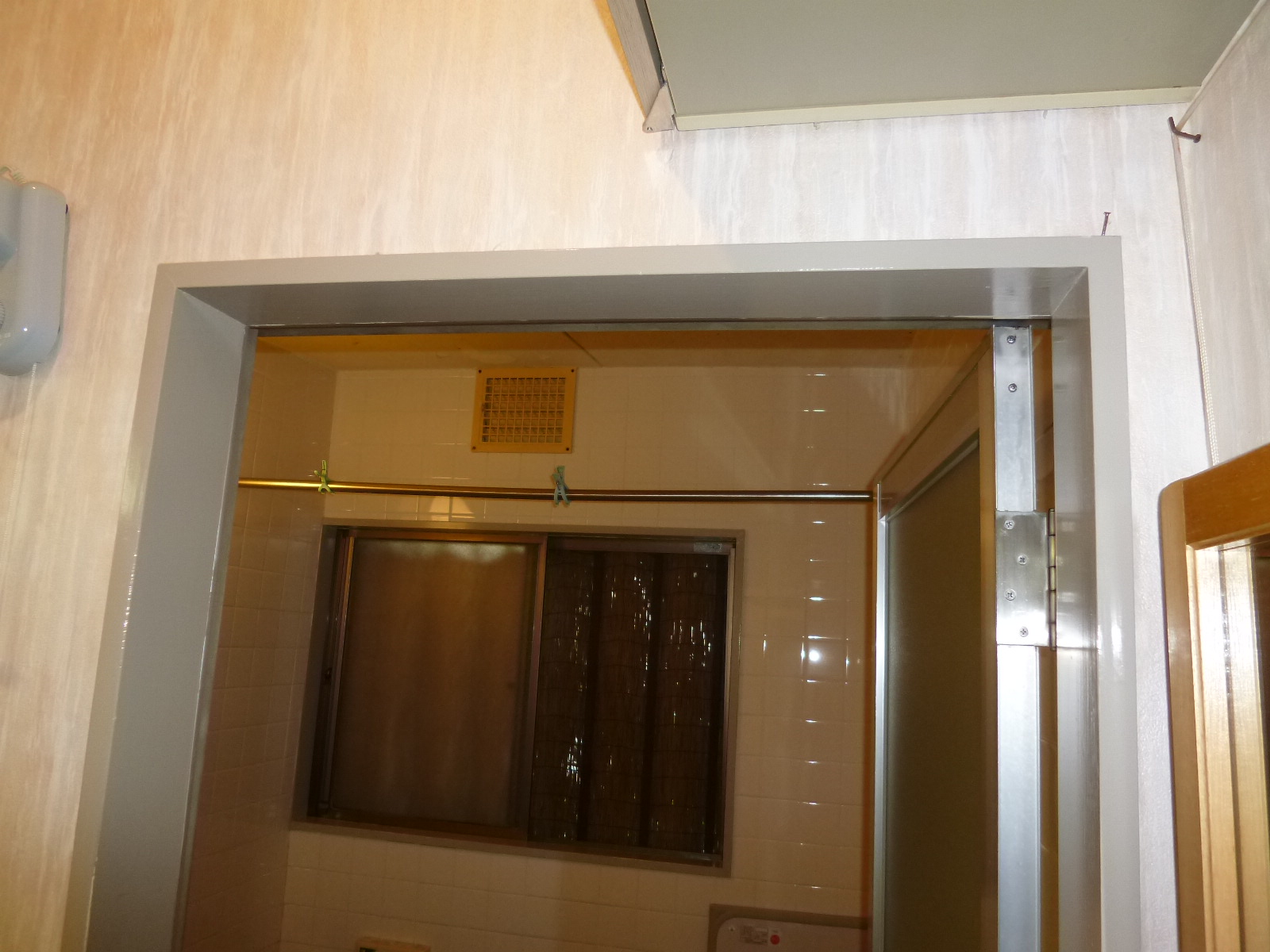 浴室入口木枠交換 洗面所床直し シーン ホーム ファクトリー リフォーム日記 0