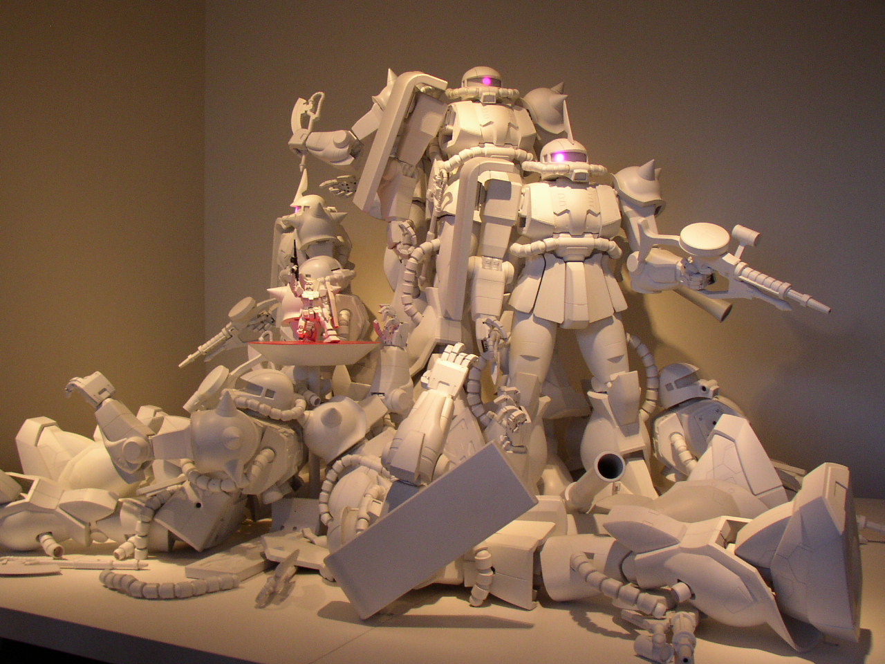 企画もの ガンダム展 : 中年とオブジェ