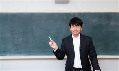 大学生塾講師「大工は勉強しなかった奴の末路」