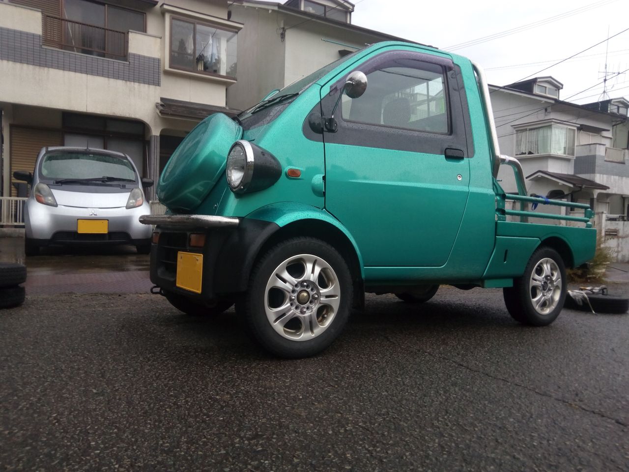 ミゼット2の足事情 日本全国に散らばる 甘美な言葉 限定品 を求めて ミゼット2の足事情 日本全国に散らばる 甘美な言葉 限定品 を求めて