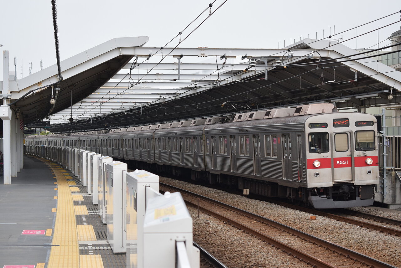 東急田園都市線藤が丘駅／東急8500系の写真 : Schulze BLOG