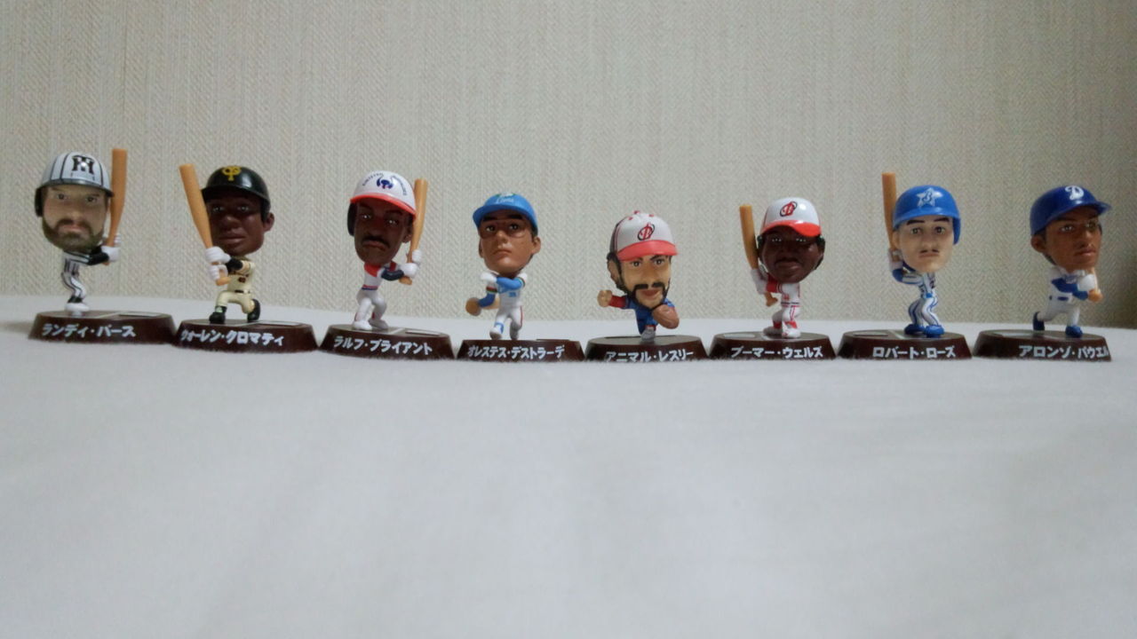ジョージア「プロ野球助っ人外国人フィギュア」 あっさりコンプリート