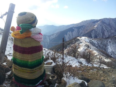 三ノ塔地蔵　雪