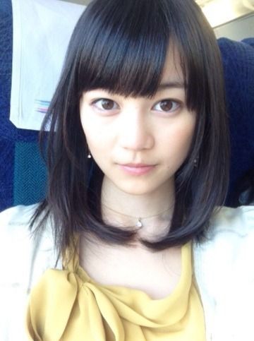 あの子の黒髪が真っ白に 科学と美少女を愛でる会