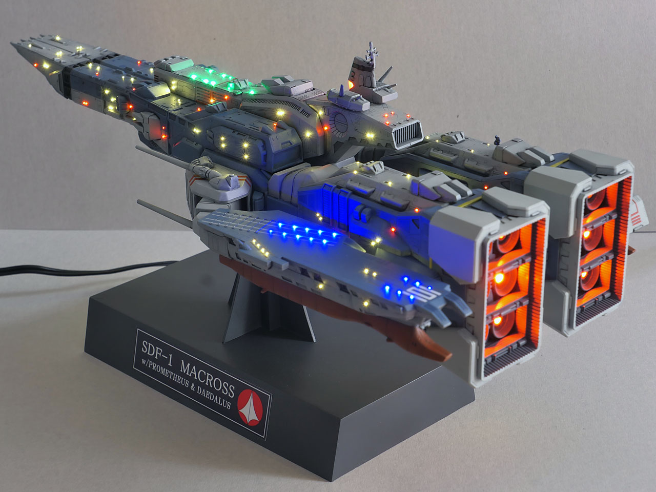 完成】マクロス要塞艦（TV版） : 電飾模型工房