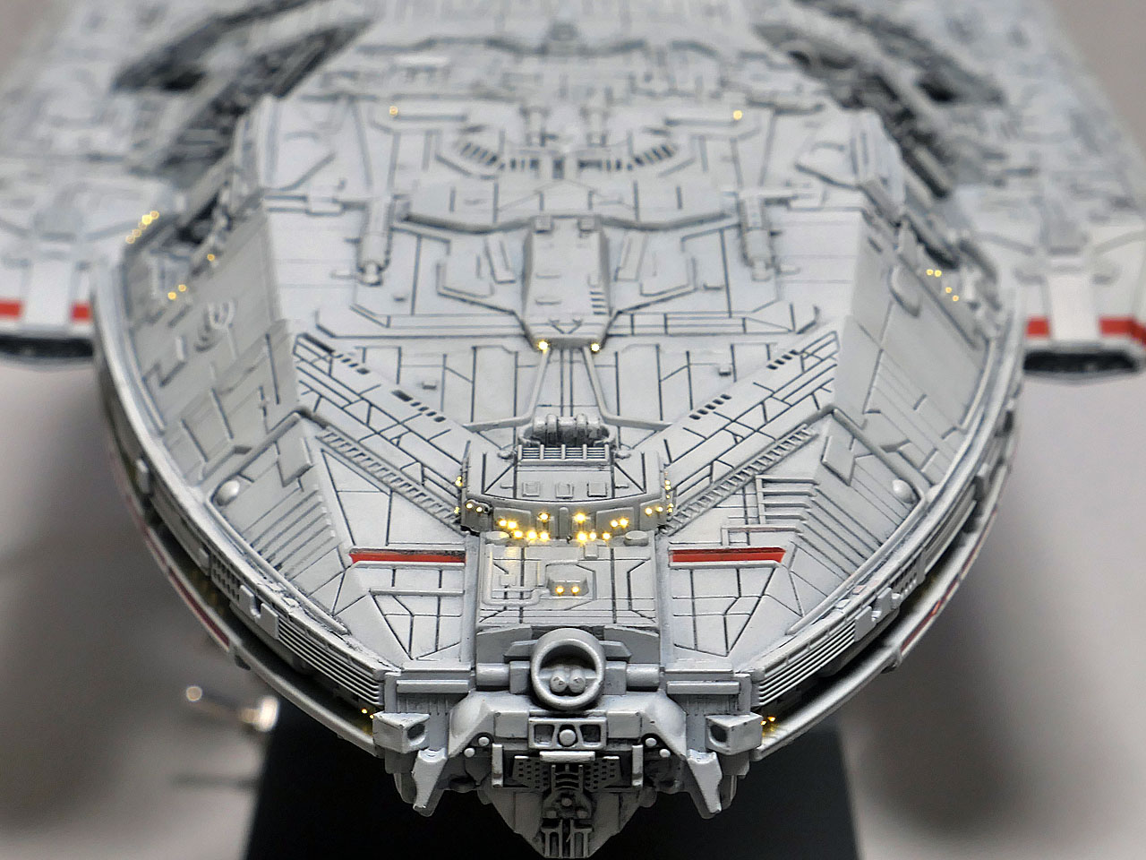 完成】宇宙空母ギャラクティカ : 電飾模型工房
