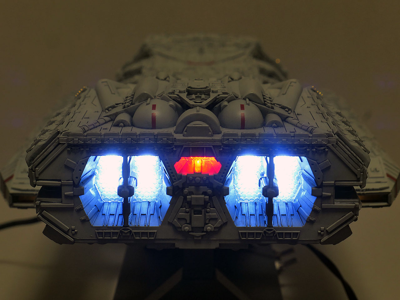完成】宇宙空母ギャラクティカ : 電飾模型工房