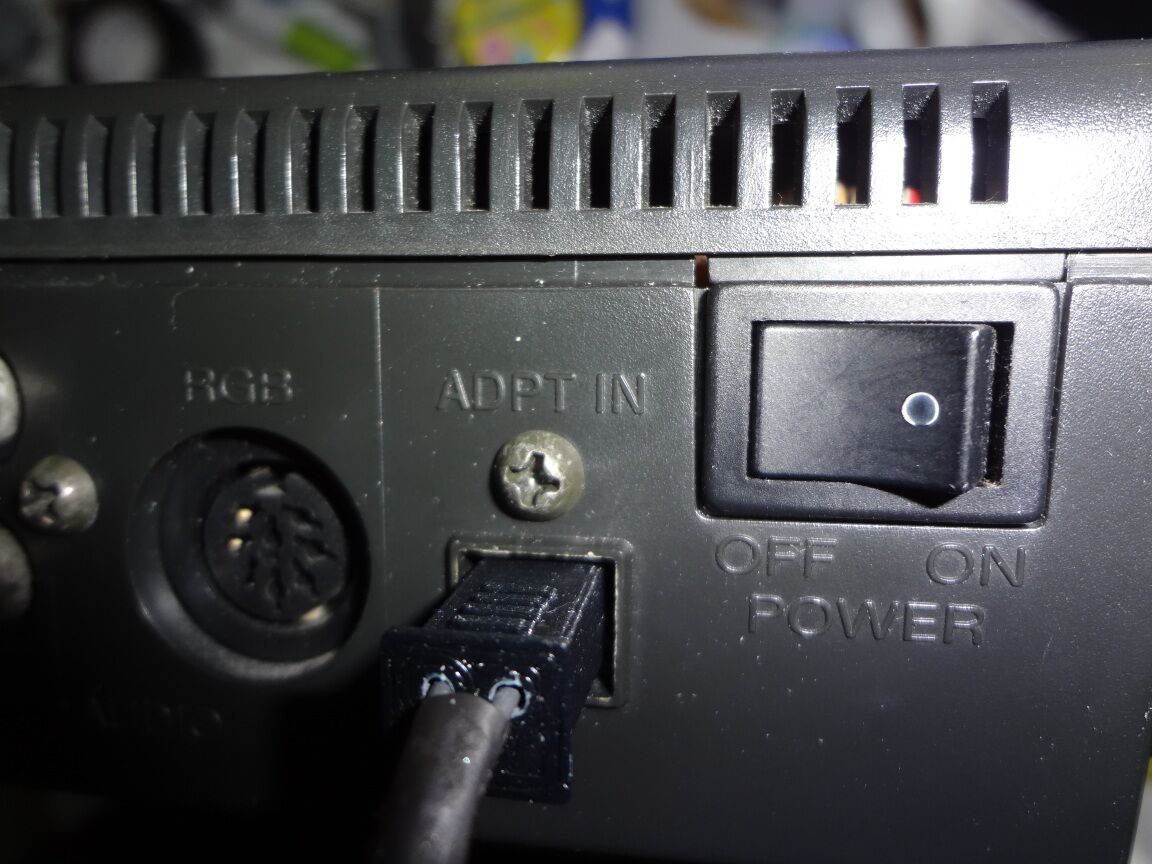 MSX2 HB-F1用のACアダプタコネクタを自作してみた : 発明の友 MSX2 HB-F1用のACアダプタコネクタを自作してみた : 発明の友