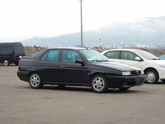 【真っ赤なベンツとの暮らし】:Alfa Romeo 155