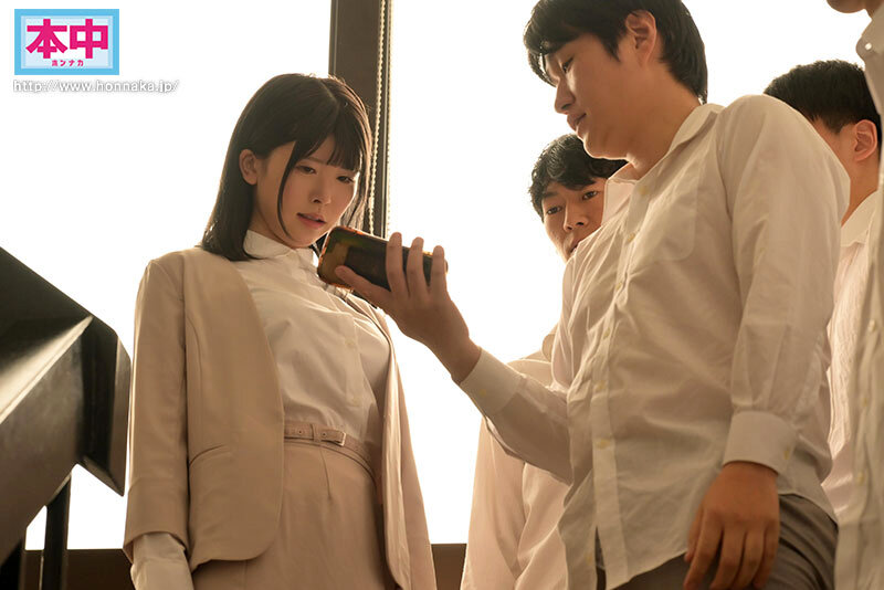 おっぱい丸出しの卑猥コスプレを着せられ明日見未来ソープ・エステ・ピンサロ、おっぱぶ