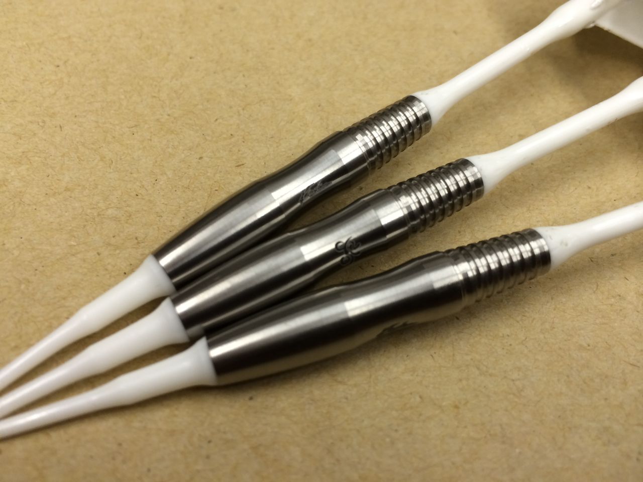 やっぱシンプルなバレルはカッコいい ダーツマニアックス Darts Maniax