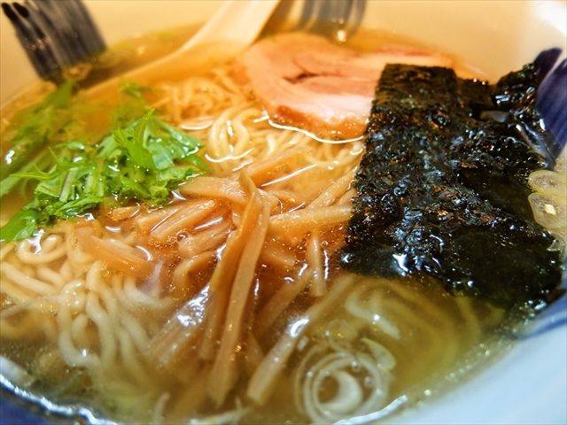 【ガジェ通秋葉原制覇】『浅草開化楼』の麺を使った塩ラーメンが優等生な件　＠『ラーメン食堂　粋な一生』