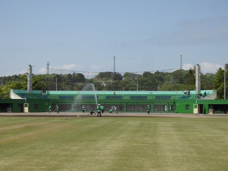 南郷町中央公園野球場