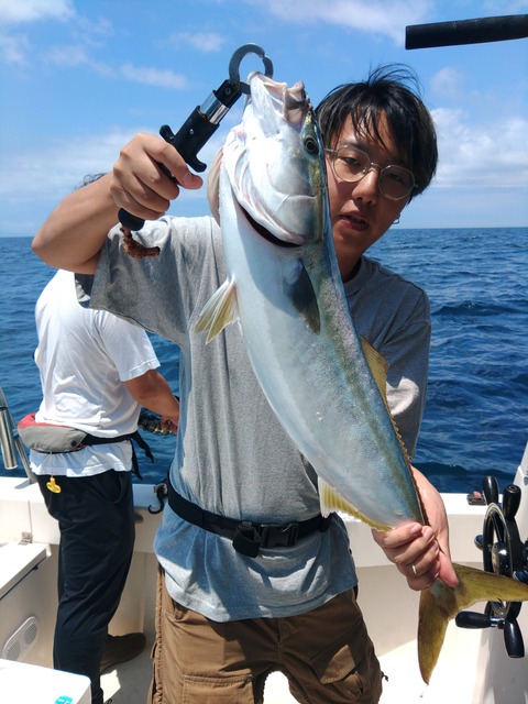 KIMG1242_02_BURST1001242