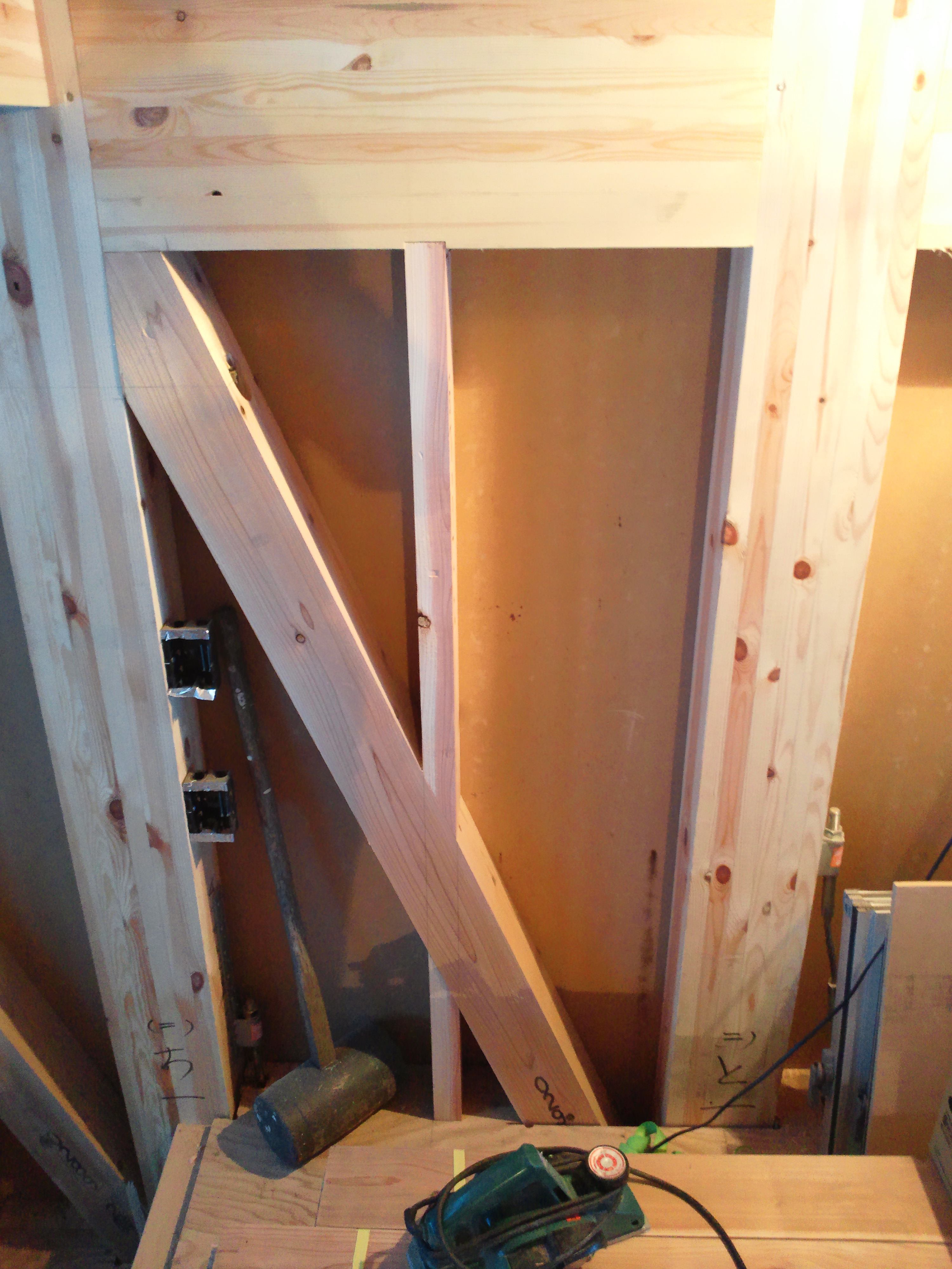 片持ち階段の構造案 過不足なく暮らす 狭小住宅が建つまで