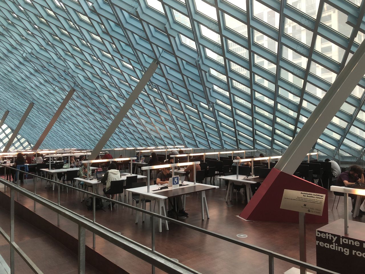 番外編 Seattle Central Libraryの紹介 図書館員研修ブログ At University Of Washington Libraries 番外編 Seattle Central Libraryの紹介 図書館員研修ブログ At University Of Washington Libraries