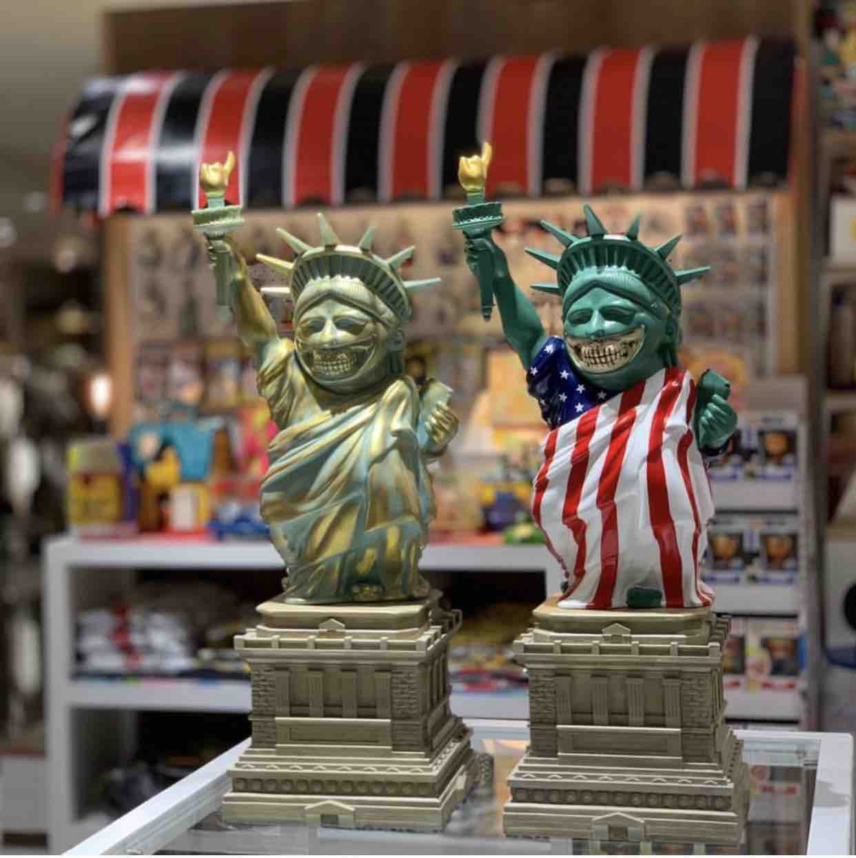 Liberty Grin : SECRETBASE BLOG