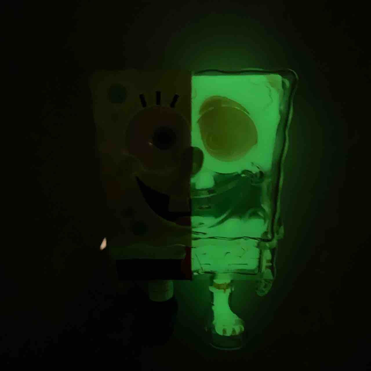 ★激レア蓄光Secret Base スポンジボブ X-RAY グリーン Ver. ☆激レア蓄光Secret Base スポンジボブ X-RAY グリーン Ver. ☆激レア蓄光
