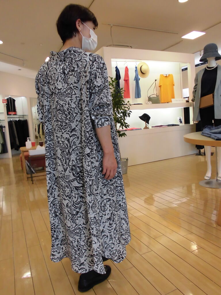 マックスマーラから秋物ワンピースのご紹介させていただきます Seedsのshopブログ