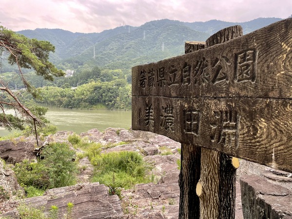 A4B919D3-7393-4274-A2E8-2503946525E5