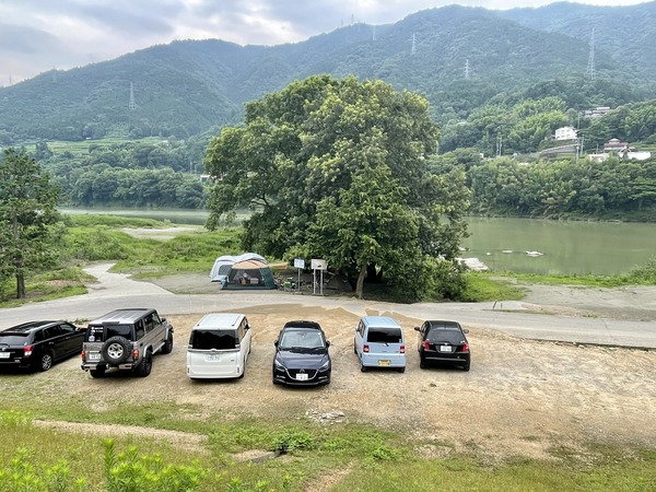 2D83FEA1-CC7B-45E4-9252-87B2C31C58C8