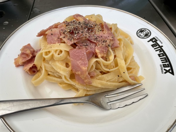 1E477C5B-22D0-4BEA-B991-62FEC3CB4B3D