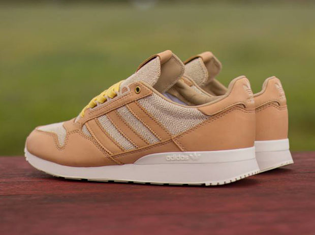 adidas eqt support adv con strisce oro