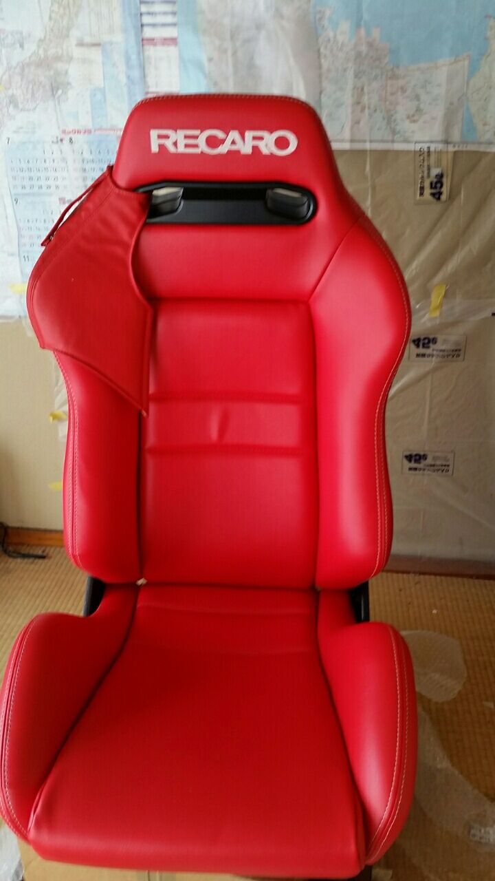 レカロシート レザーカバーの塗装その1 三菱gto好きな私のぺージで す 見てくださいね レカロシート レザーカバーの塗装その1 三菱gto好きな私のぺージで す 見てくださいね