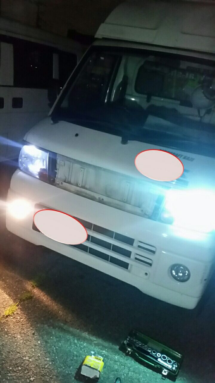 ミニキャブのヘッドライトのバルブ交換 三菱gto好きな私のぺージで す 見てくださいね