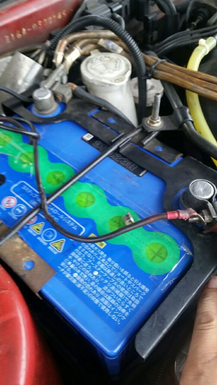 Gtoブルーのバッテリー交換及びバッテリーの充電 三菱gto好きな私のぺージで す 見てくださいね