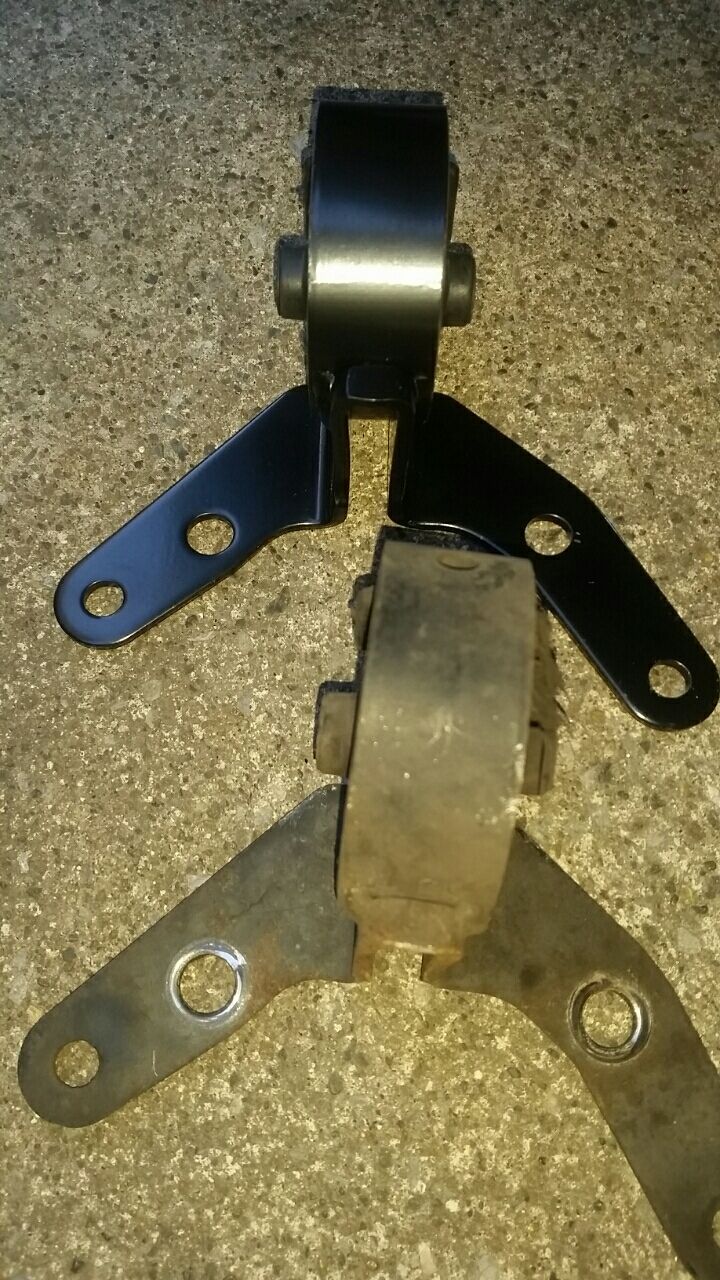 ミニキャブトラックのミッションマウントの交換です 三菱gto好きな私のぺージで す 見てくださいね ミニキャブトラックのミッションマウントの交換です 三菱gto好きな私のぺージで す 見てくださいね