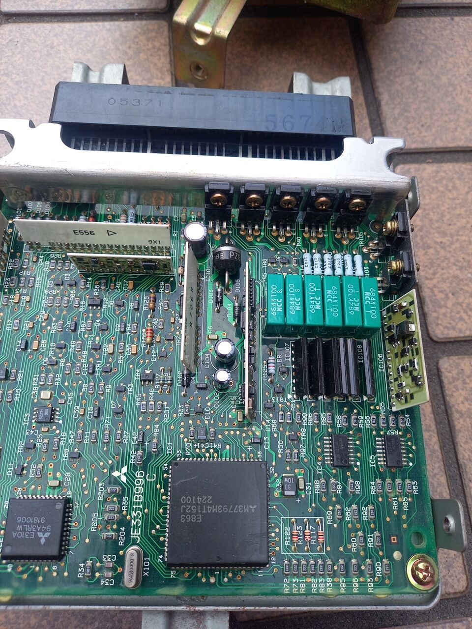 33910-54L10 0261s04531 車のエンジンのコンピュータ ボード ECU 電子