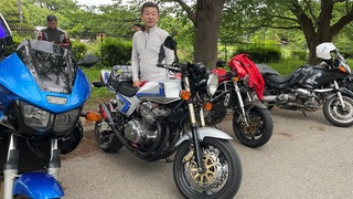 角田さん CB750FZ