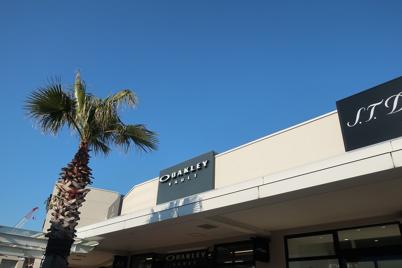 海ほたる経由で 三井アウトレットパーク木更津へ 碧い空と本当の気持ち