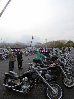 ドラゴンウェーブ駐車場