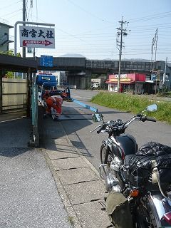 JAFでW650を引き揚げ001