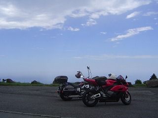 空とバイク
