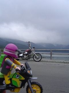 スロライ君と宇曾利湖