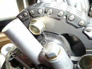 フロントカムシャフトフランジ部マーク