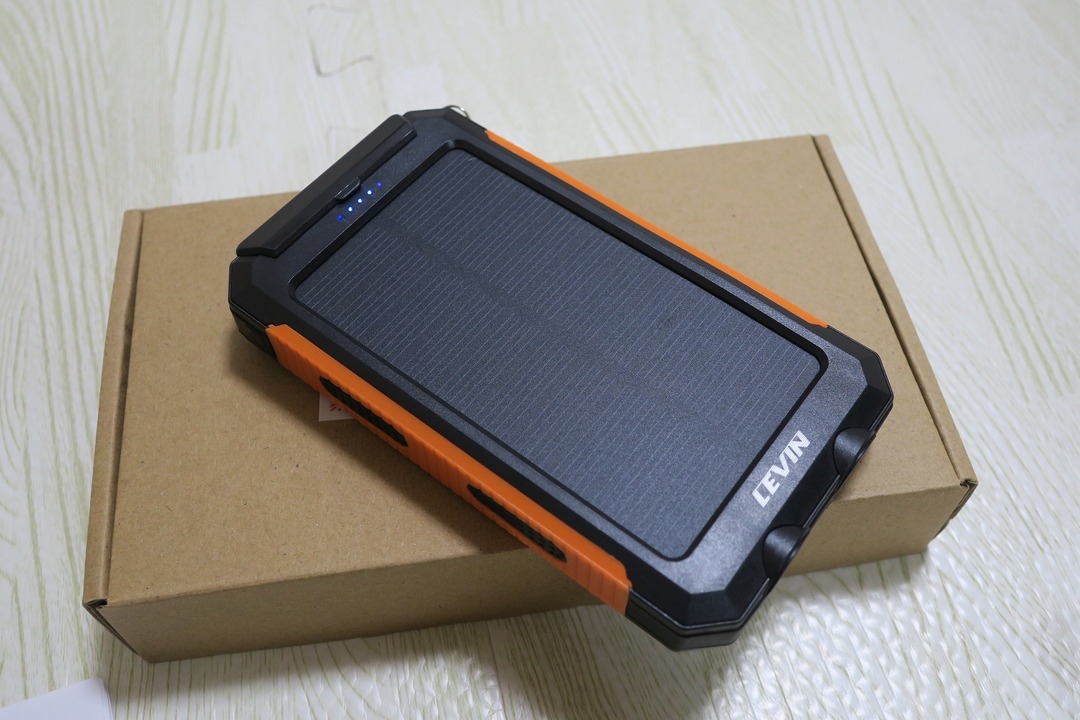 LEVIN 10000mAh ¥â¥Ð¥¤¥ë¥Ð¥Ã¥Æ¥ê¡¼ (3)