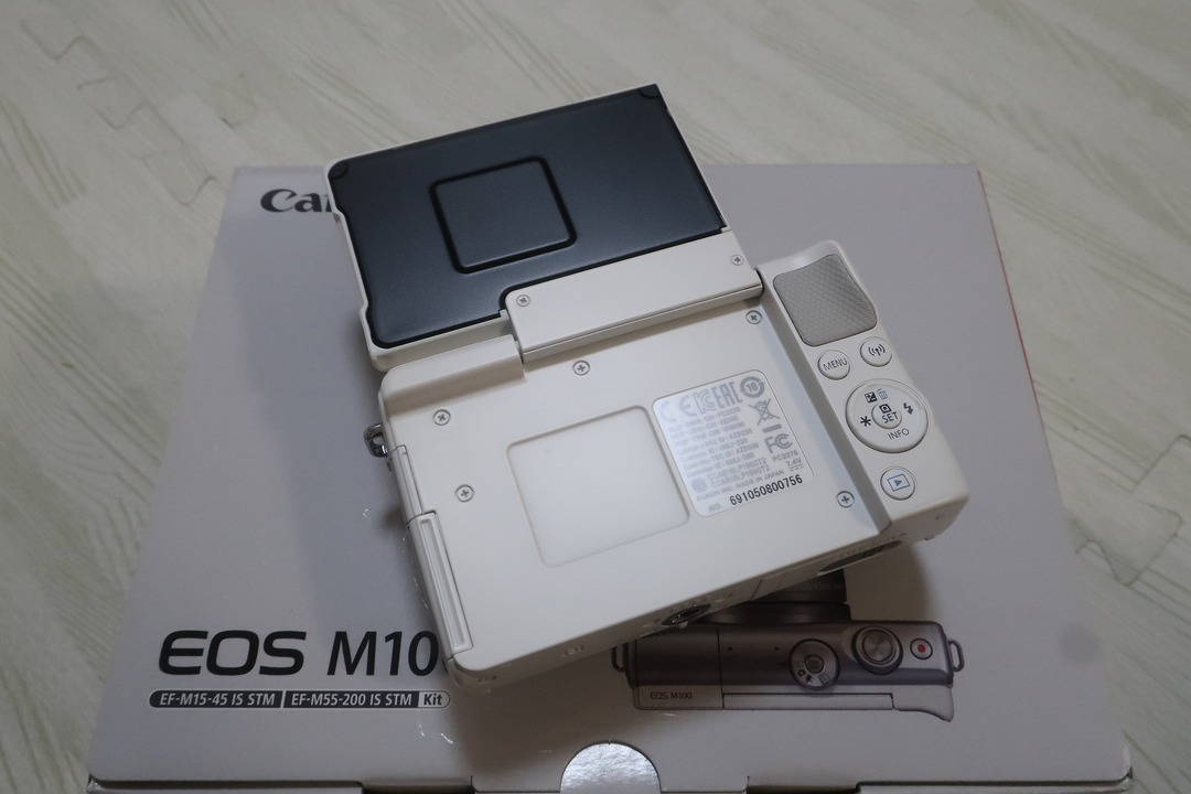 EOSM100 (7)