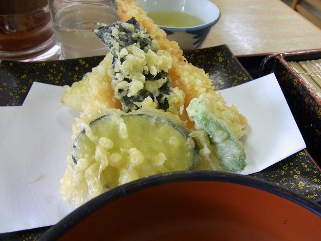 µ´Ḭ̀à (3)