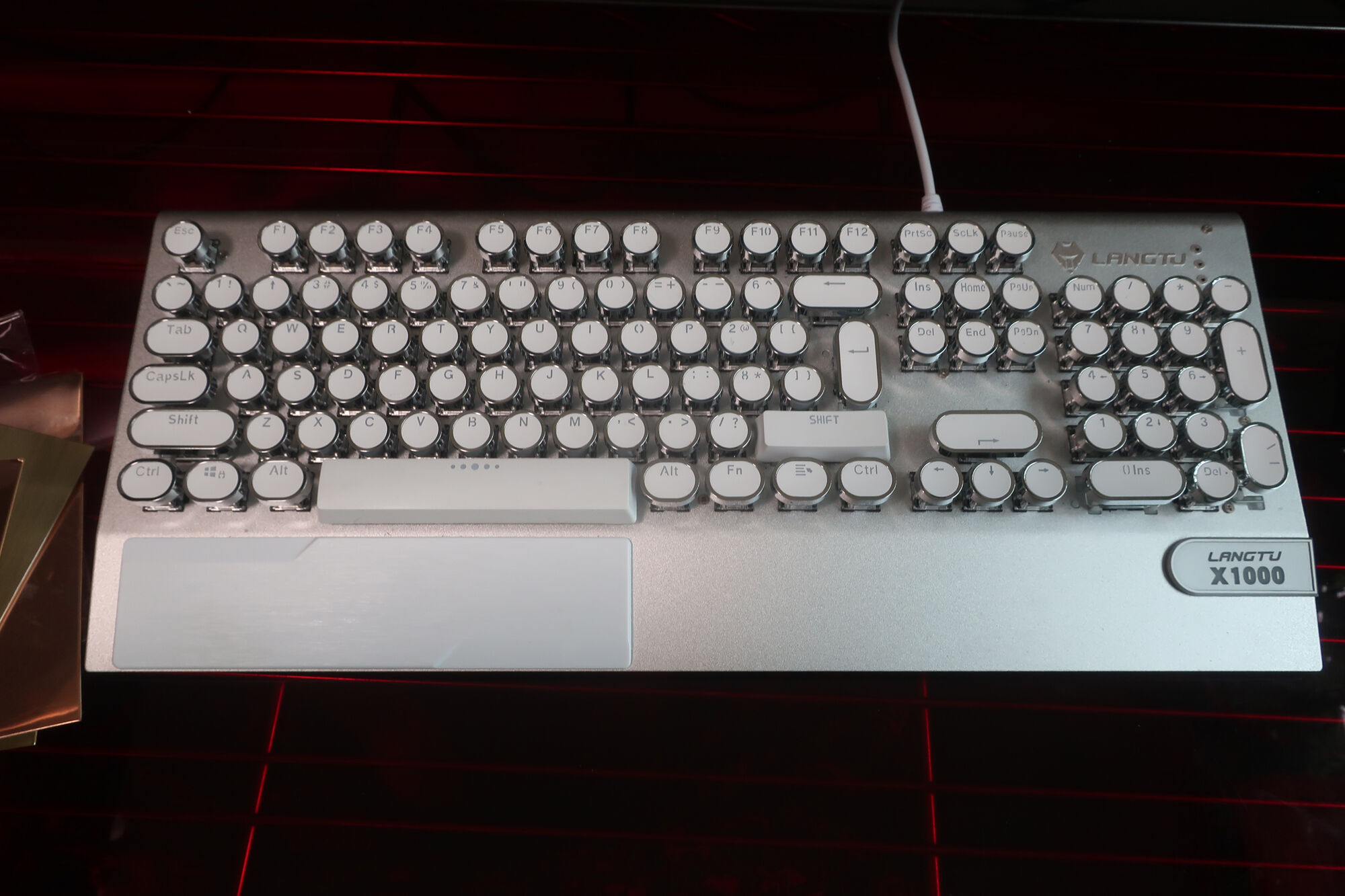 キーボードにスチームパンク感を出してみた セイ生活