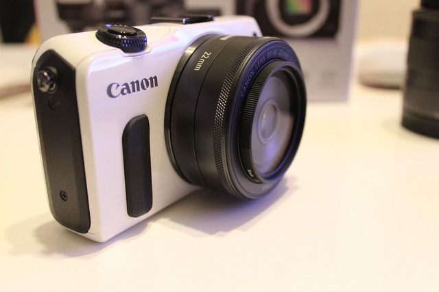 CanonEOSM (9)