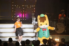 1725D1E8-CC40-4004-BE2A-00F26CCDDF5B