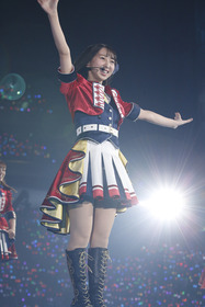 飯田里穂_B2_4807_WEB